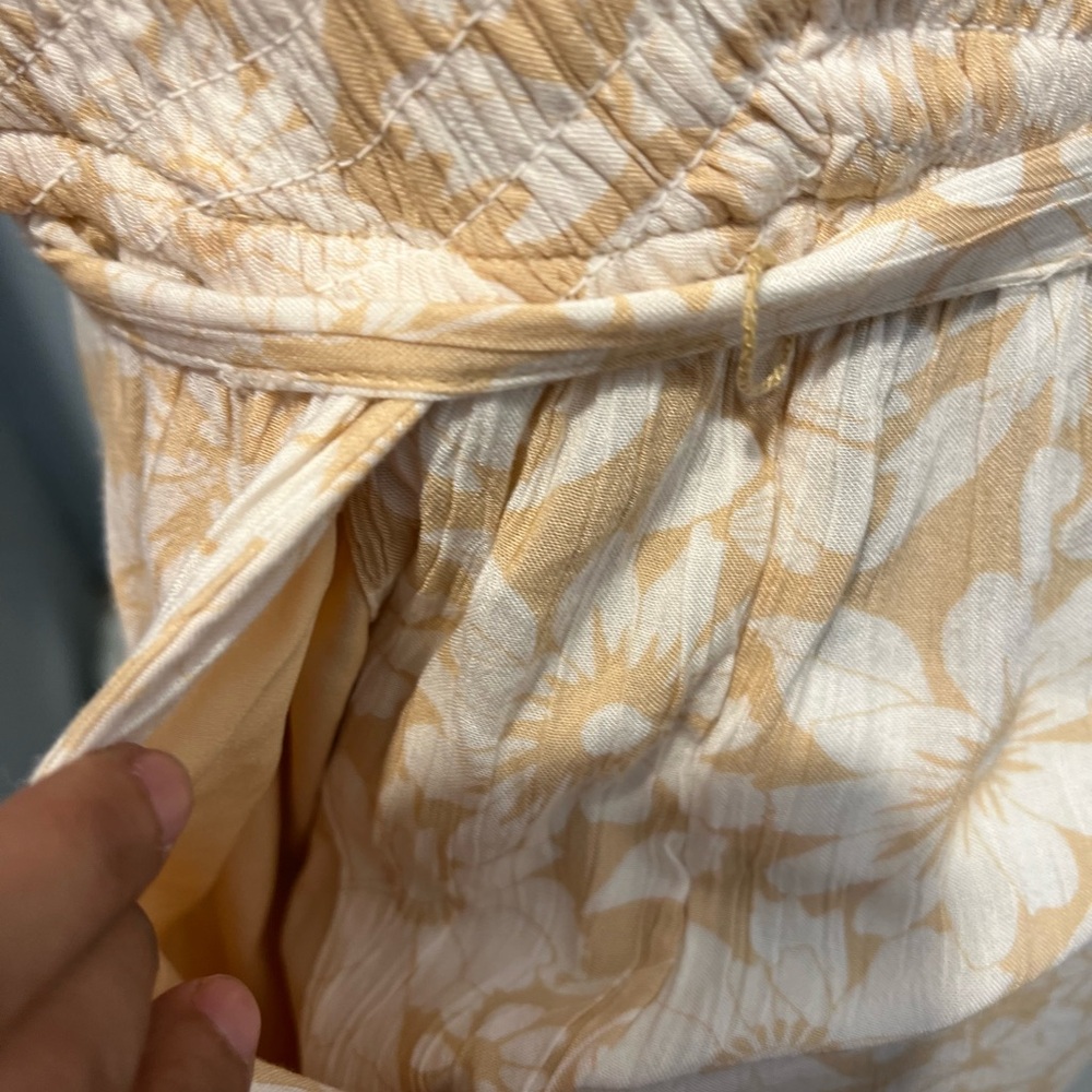American Eagle Outfitters Cream Floral jumpsuit - Picture 7 of 9